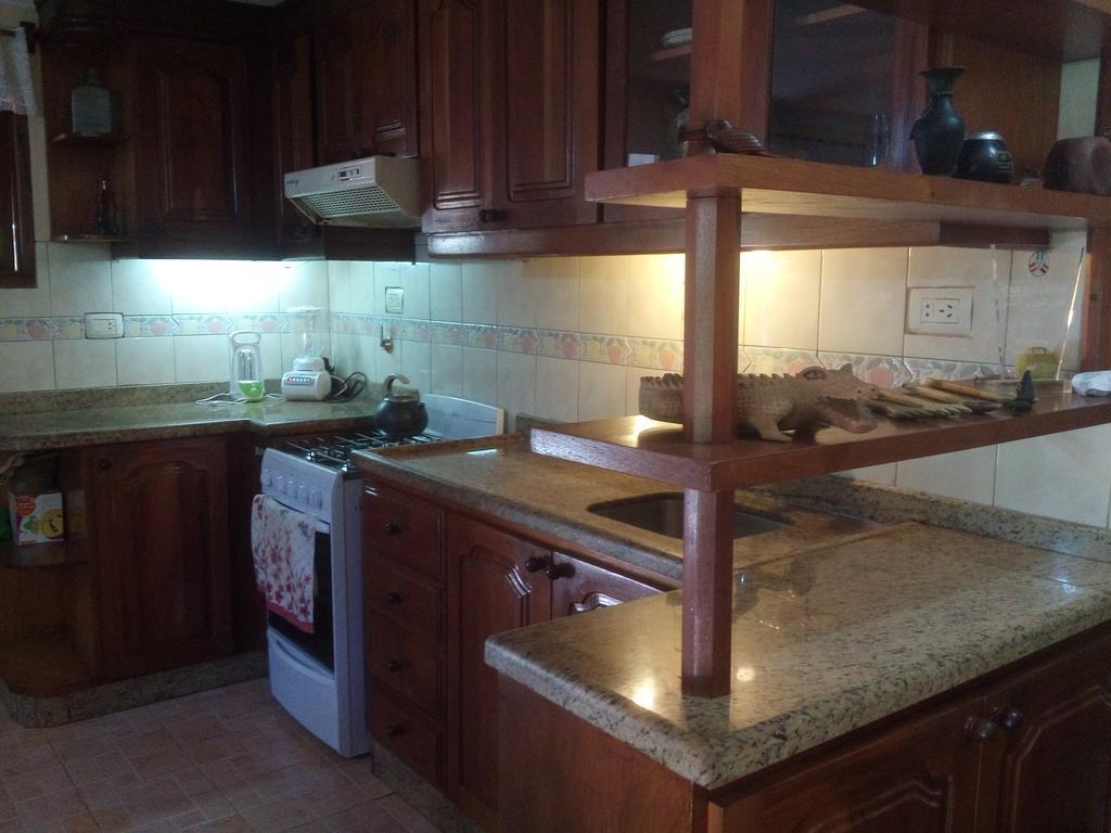 بويرتو إجوازو Tucan Hostel المظهر الخارجي الصورة